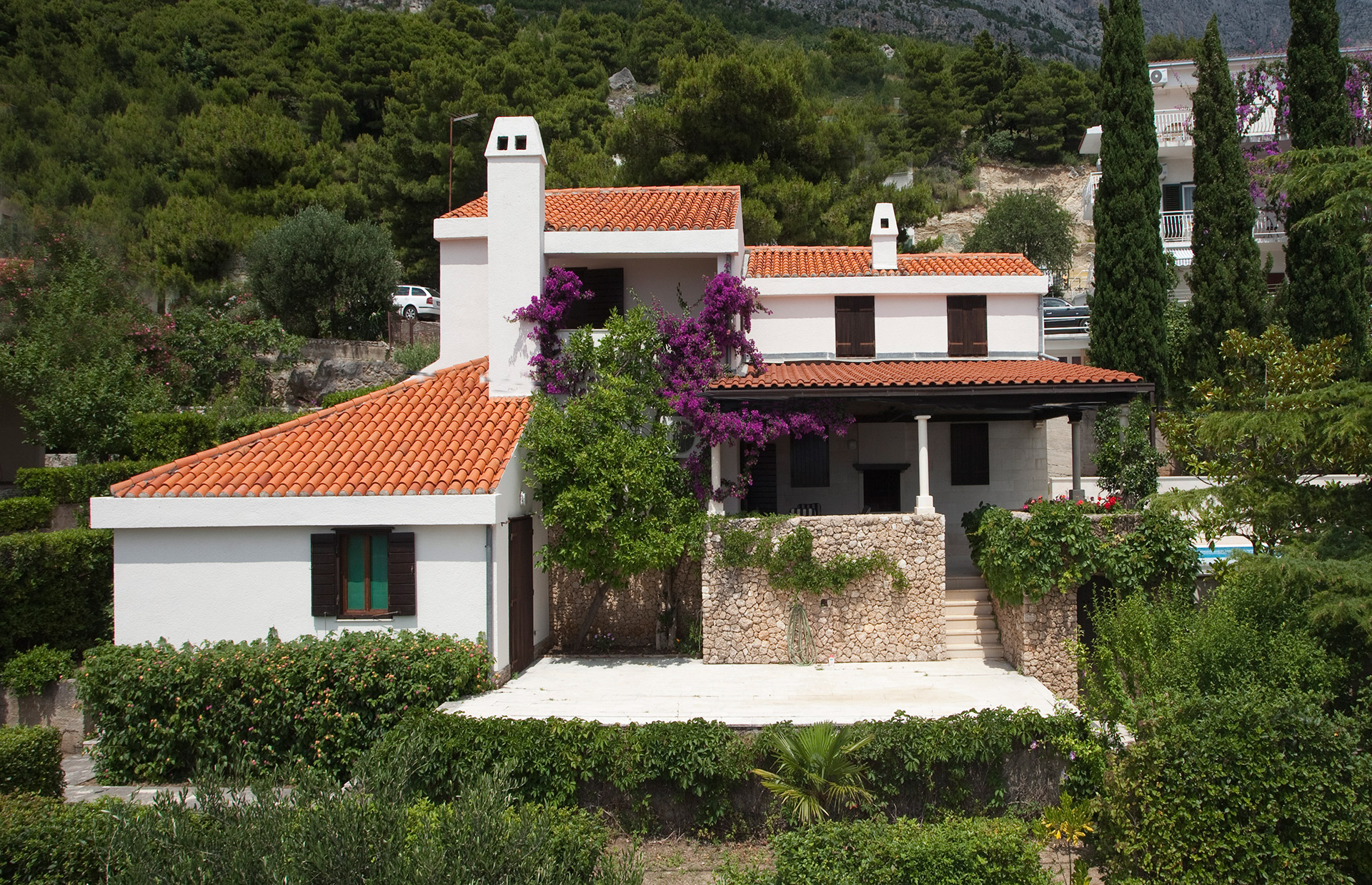 huvila-makarska-riviera-ulkoa