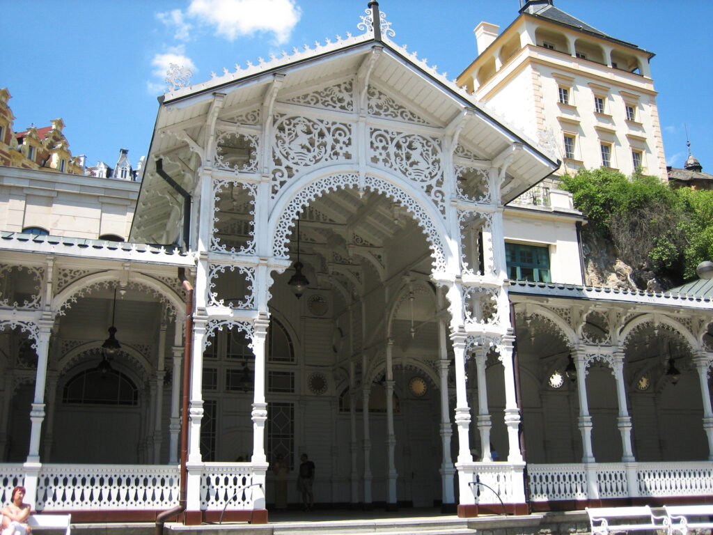 Loma Karlovy Vary - kolonada